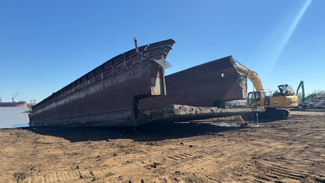 Barge dismantle-3
