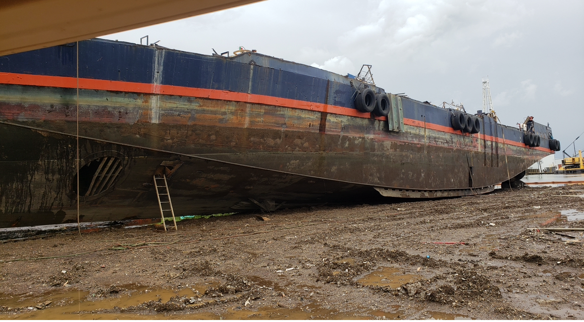 SHIP BREAKING FULL SHIP